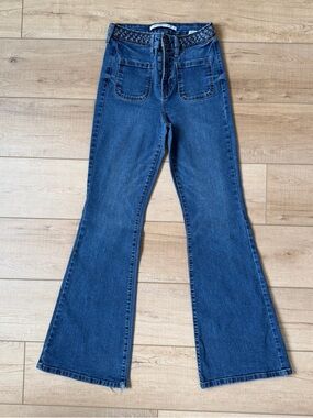 Celebrity Pink bell bottom flare jeans size 7/28 braided belt medium wash Boho